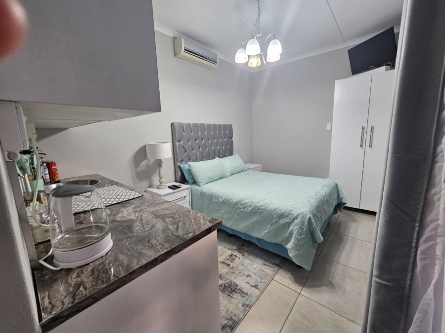 To Let 1 Bedroom Property for Rent in Hadison Park Northern Cape